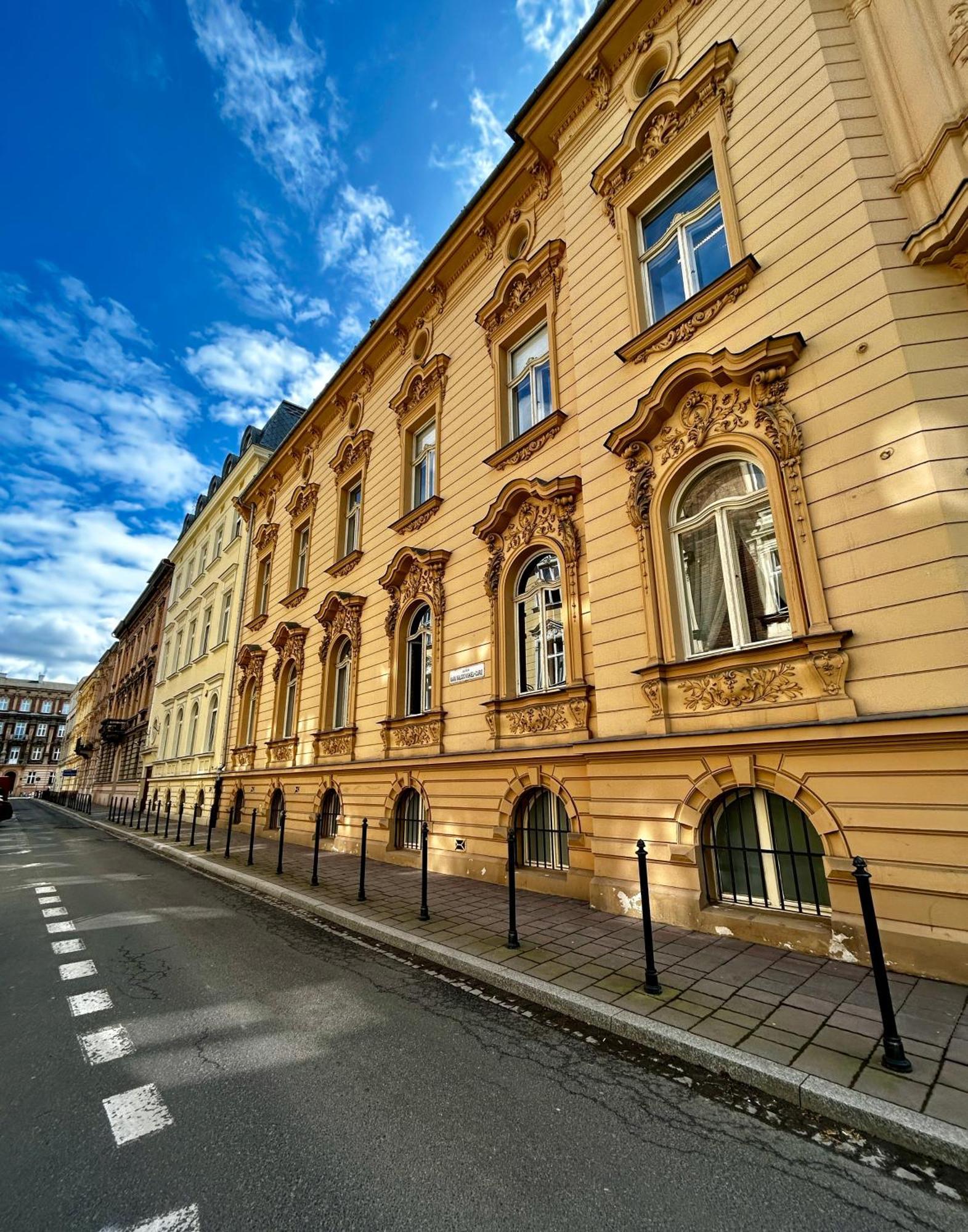 Harmony Aparthotel Krakkó Kültér fotó